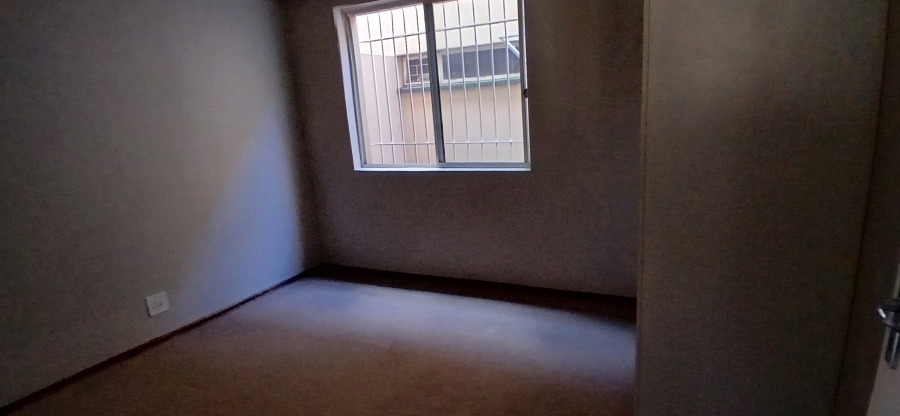 2 Bedroom Property for Sale in New Redruth Gauteng