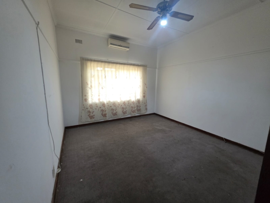 To Let 3 Bedroom Property for Rent in Lambton Gauteng