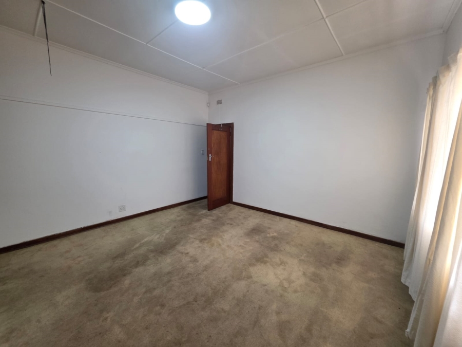 To Let 3 Bedroom Property for Rent in Lambton Gauteng