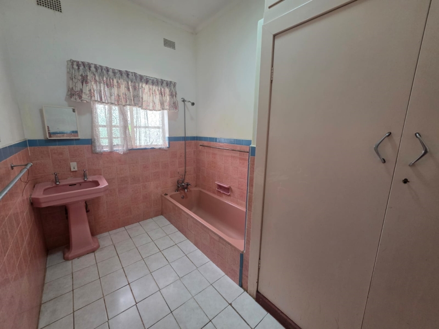 To Let 3 Bedroom Property for Rent in Lambton Gauteng