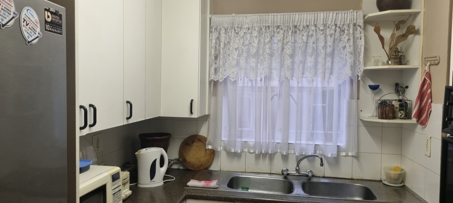 2 Bedroom Property for Sale in Sunnyside Gauteng