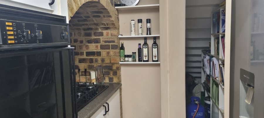 2 Bedroom Property for Sale in Sunnyside Gauteng