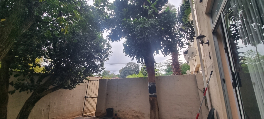 2 Bedroom Property for Sale in Sunnyside Gauteng