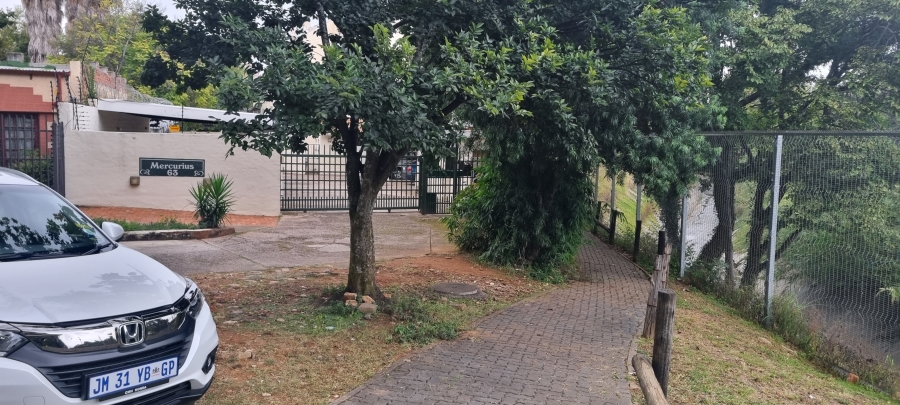 2 Bedroom Property for Sale in Sunnyside Gauteng