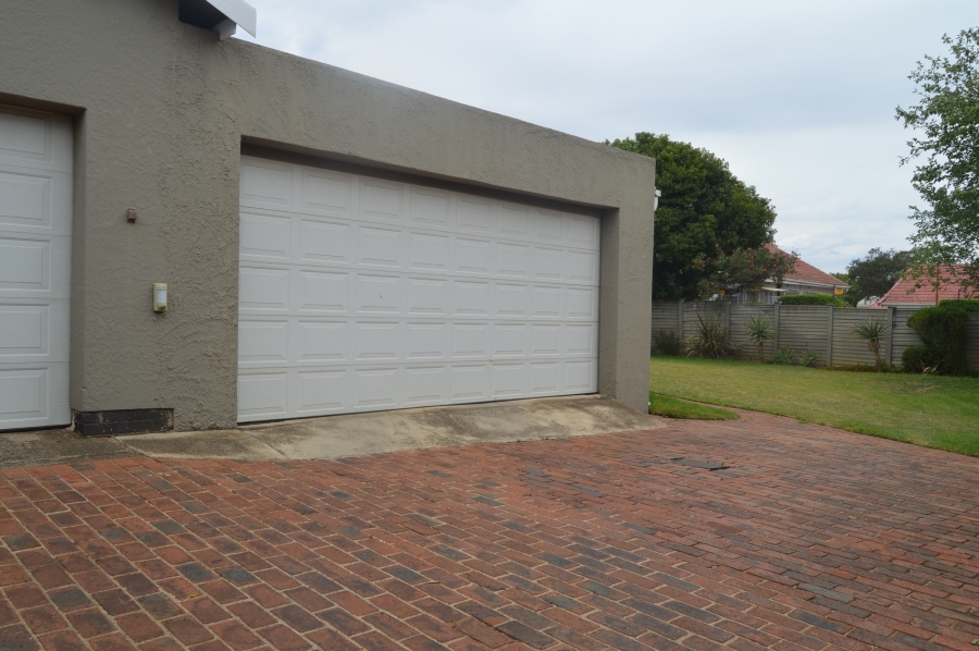 3 Bedroom Property for Sale in Ontdekkerspark Gauteng