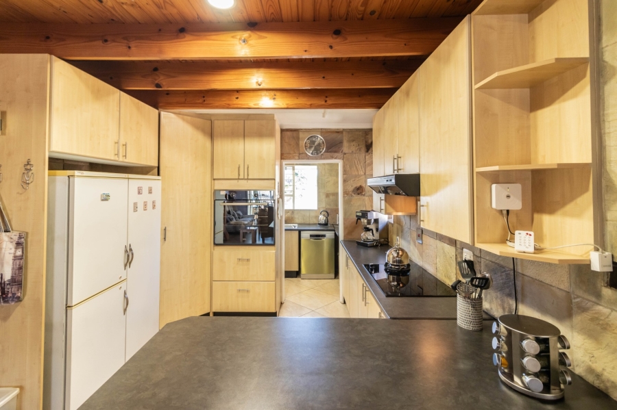 3 Bedroom Property for Sale in Glen Marais Gauteng