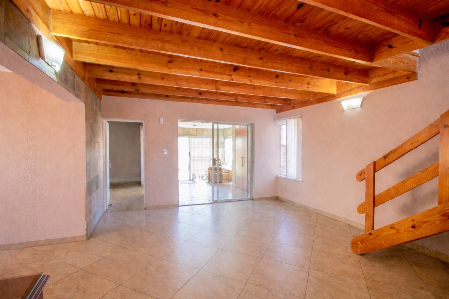 3 Bedroom Property for Sale in Glen Marais Gauteng