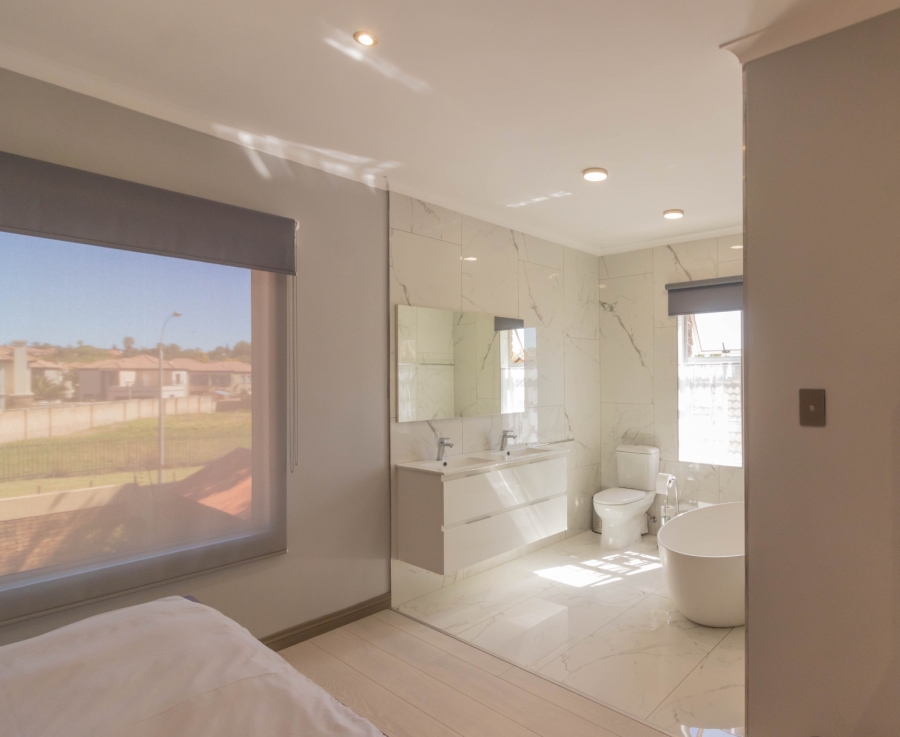 3 Bedroom Property for Sale in Glen Marais Gauteng