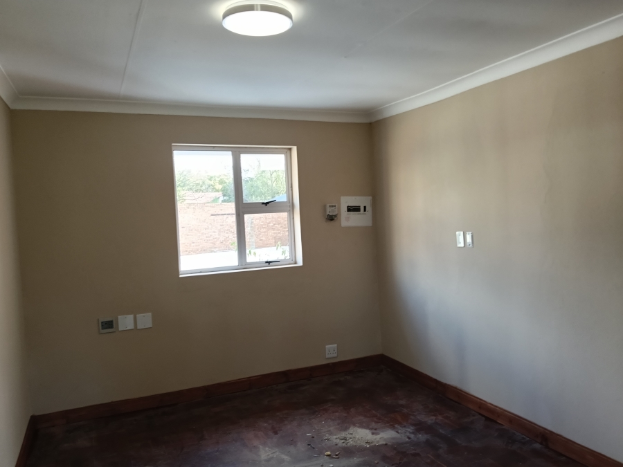 3 Bedroom Property for Sale in Lakefield Gauteng
