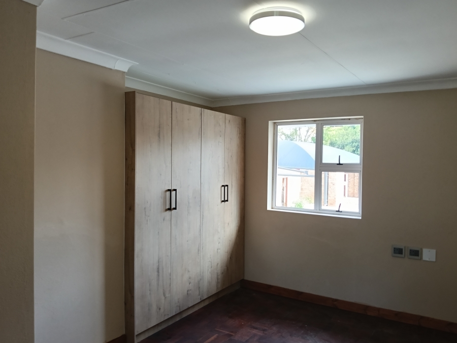 3 Bedroom Property for Sale in Lakefield Gauteng