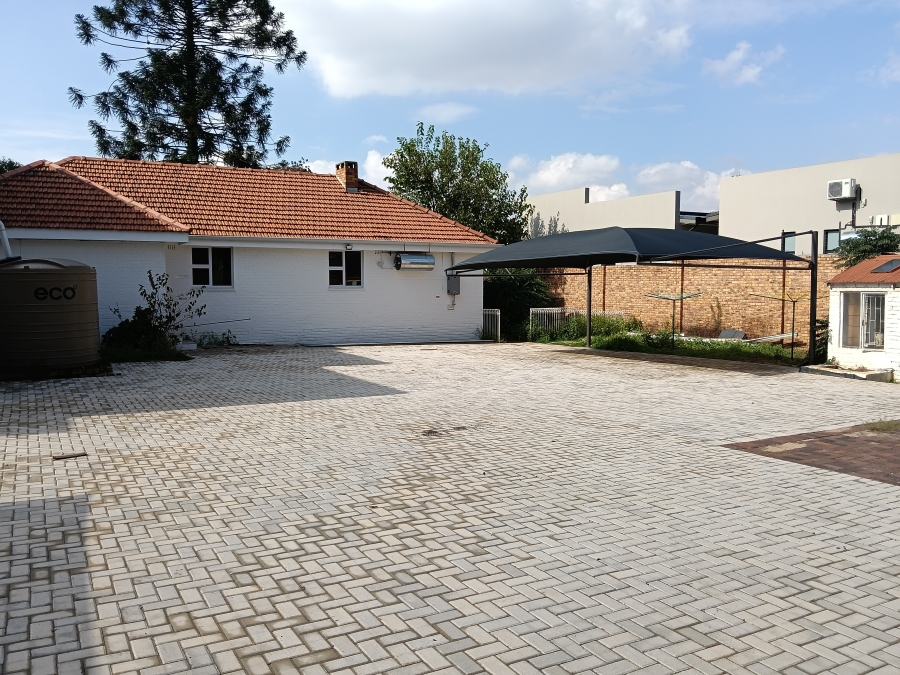 3 Bedroom Property for Sale in Lakefield Gauteng
