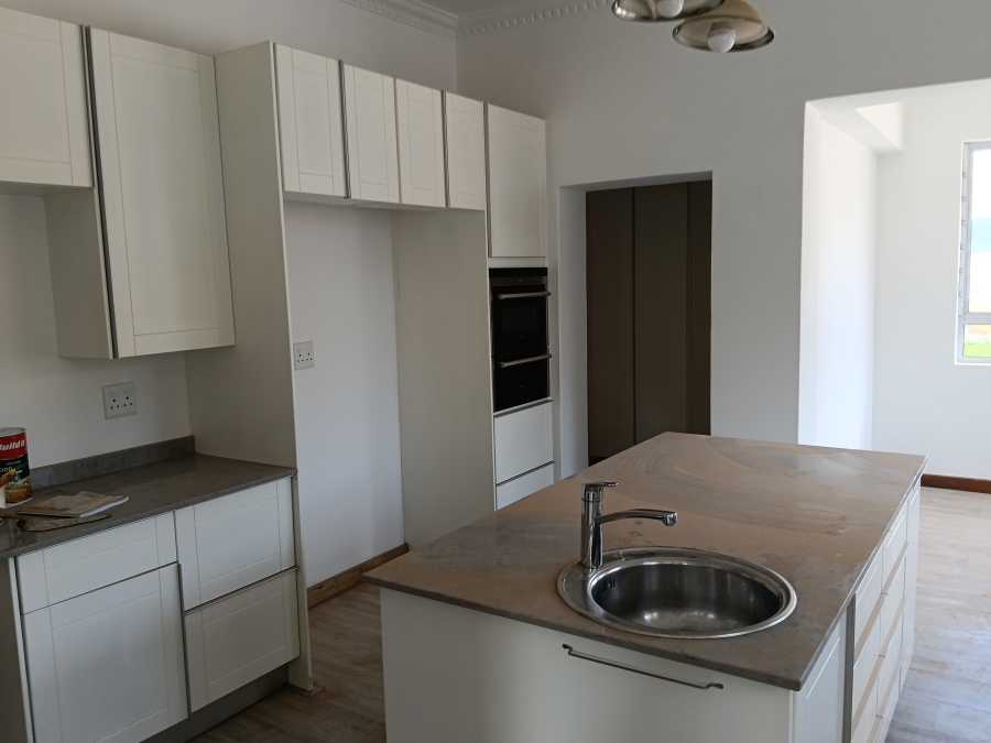 3 Bedroom Property for Sale in Lakefield Gauteng