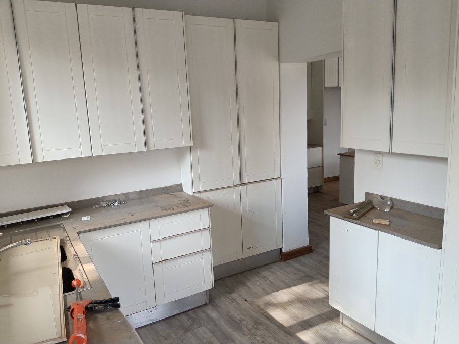3 Bedroom Property for Sale in Lakefield Gauteng