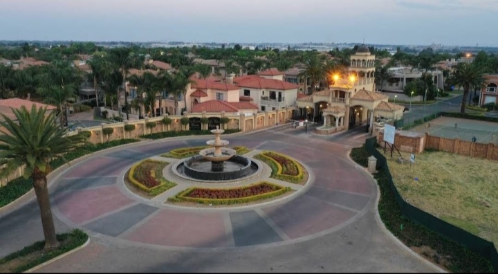 4 Bedroom Property for Sale in Beyers Park Gauteng