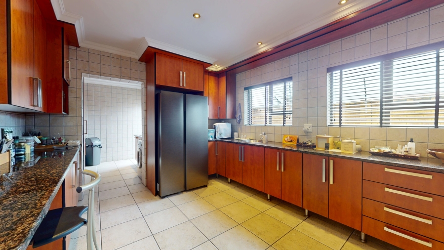 4 Bedroom Property for Sale in Beyers Park Gauteng