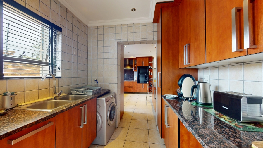 4 Bedroom Property for Sale in Beyers Park Gauteng