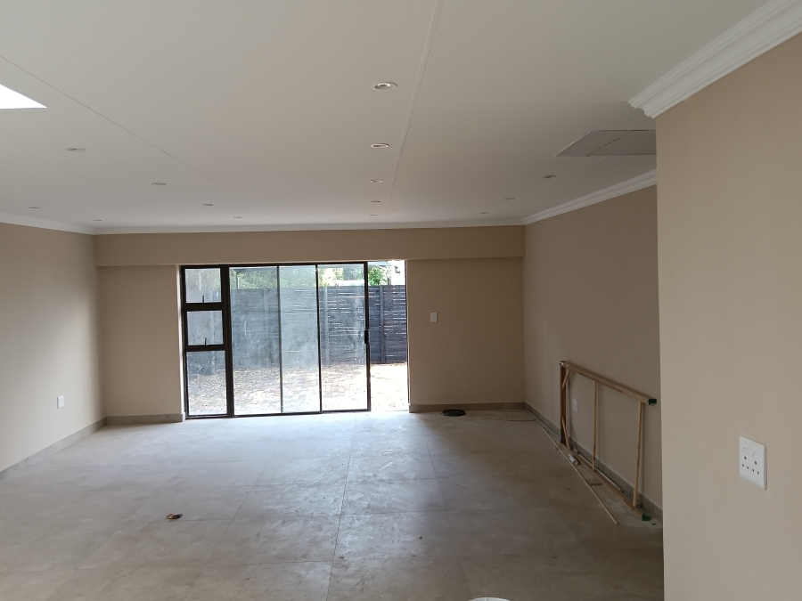 3 Bedroom Property for Sale in Lakefield Gauteng