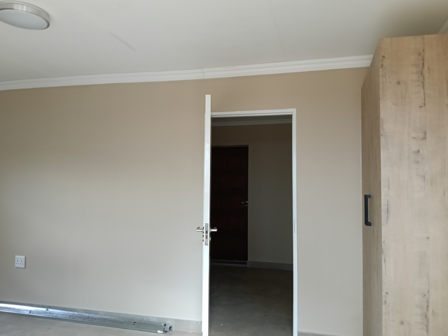 3 Bedroom Property for Sale in Lakefield Gauteng