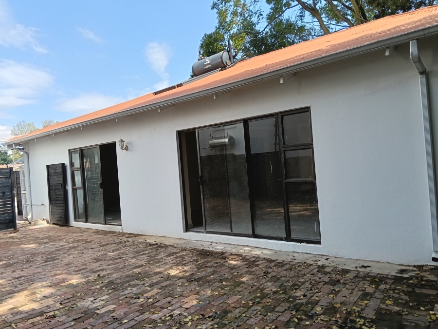 3 Bedroom Property for Sale in Lakefield Gauteng