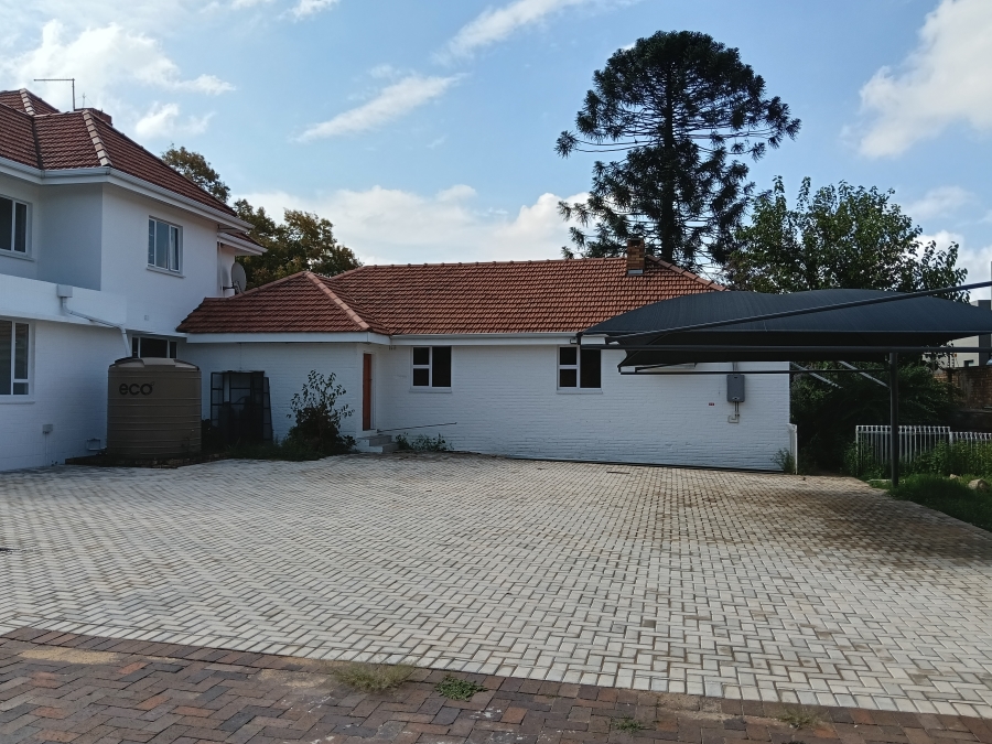 3 Bedroom Property for Sale in Lakefield Gauteng