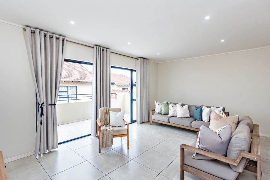 To Let 5 Bedroom Property for Rent in Amorosa Gauteng