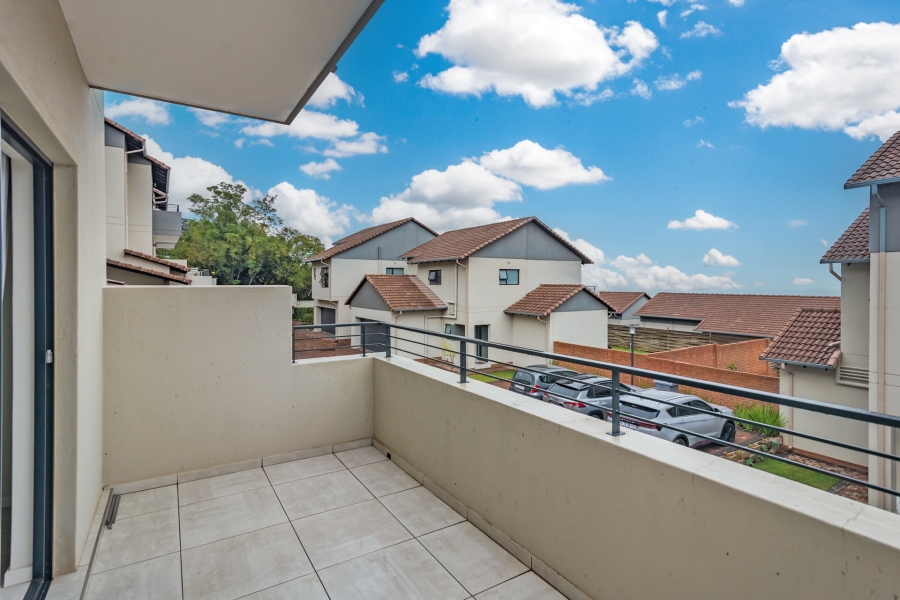 To Let 5 Bedroom Property for Rent in Amorosa Gauteng