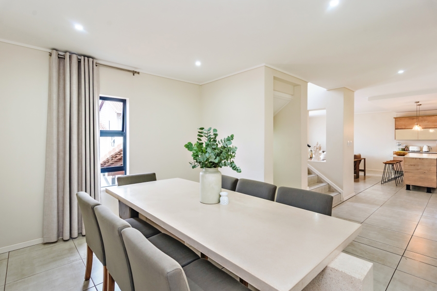 To Let 5 Bedroom Property for Rent in Amorosa Gauteng