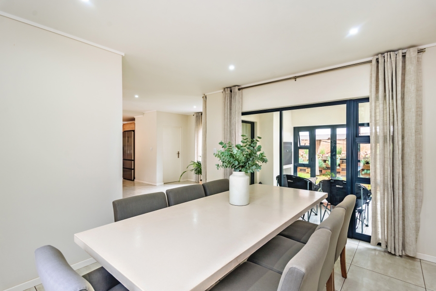 To Let 5 Bedroom Property for Rent in Amorosa Gauteng