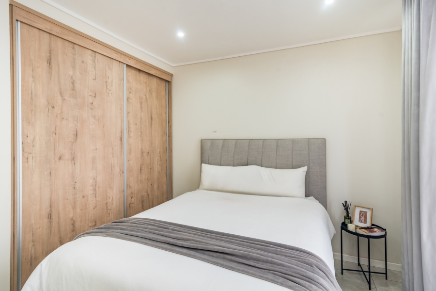 To Let 5 Bedroom Property for Rent in Amorosa Gauteng