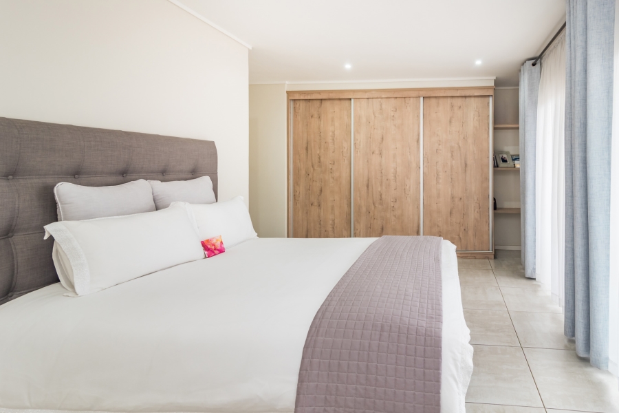 To Let 5 Bedroom Property for Rent in Amorosa Gauteng