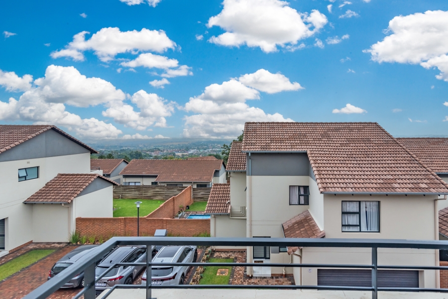 To Let 5 Bedroom Property for Rent in Amorosa Gauteng