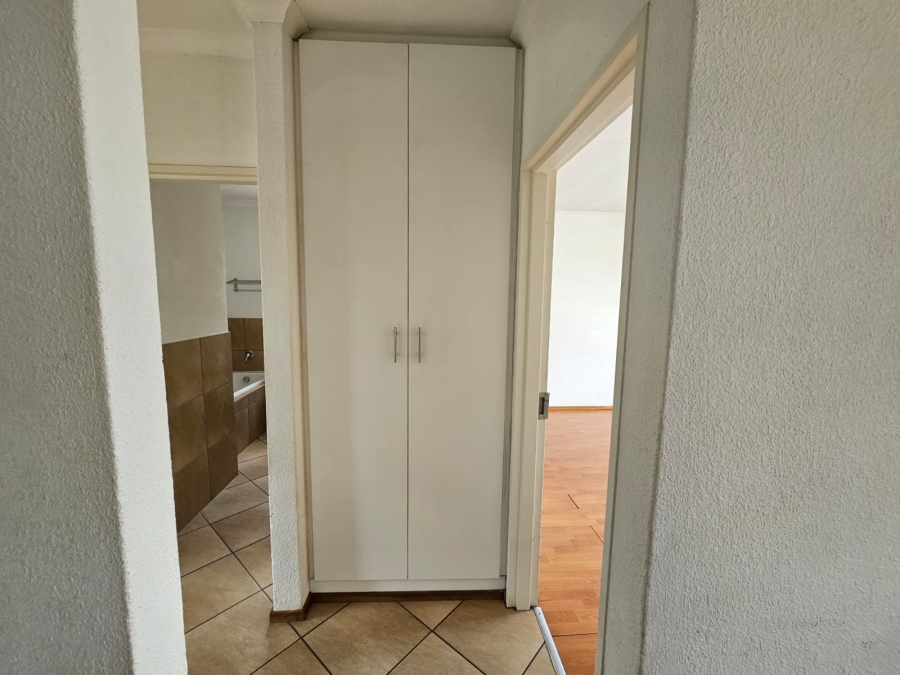3 Bedroom Property for Sale in Albertsdal Gauteng
