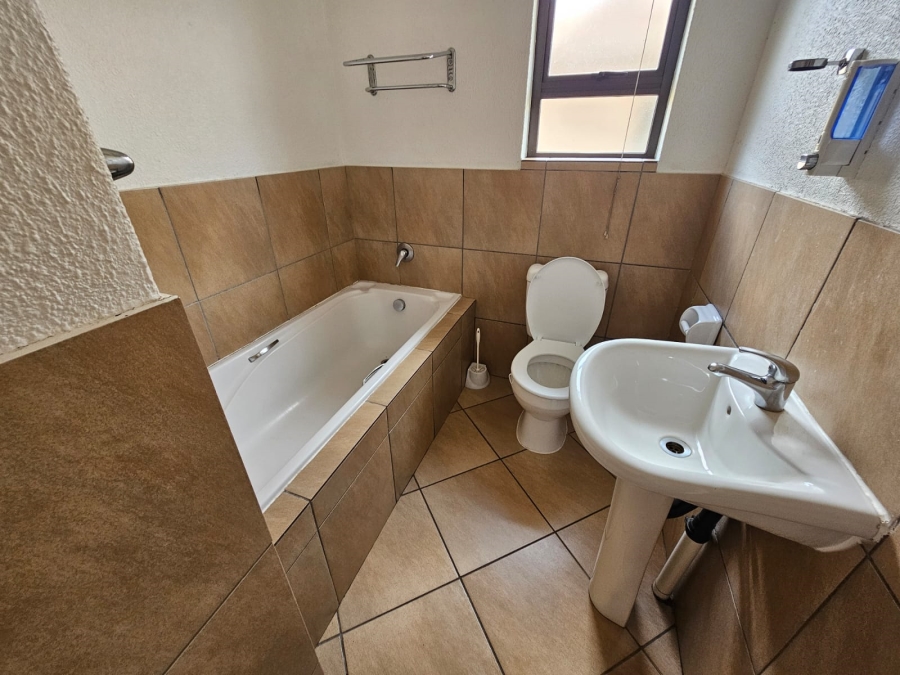 3 Bedroom Property for Sale in Albertsdal Gauteng