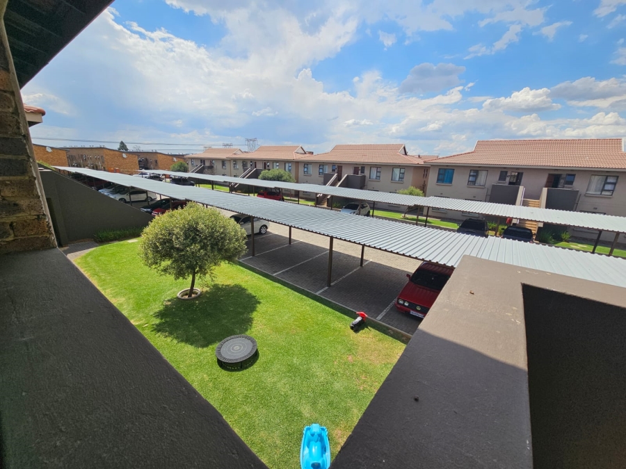 3 Bedroom Property for Sale in Albertsdal Gauteng