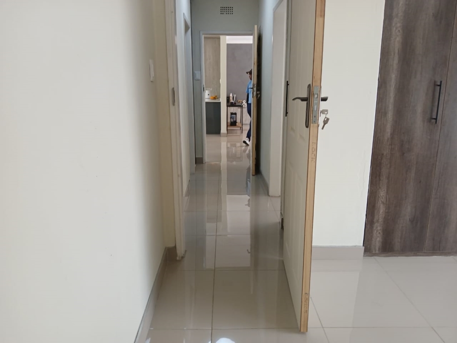 3 Bedroom Property for Sale in Buurendal Gauteng