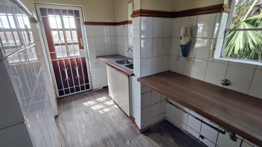 7 Bedroom Property for Sale in Kensington Gauteng