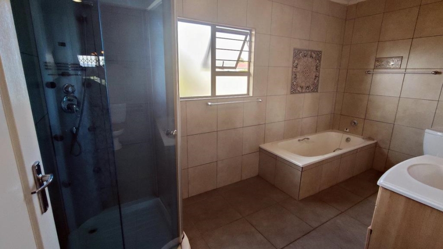 7 Bedroom Property for Sale in Kensington Gauteng