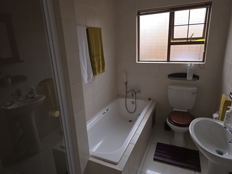 To Let 3 Bedroom Property for Rent in Willow Acres Gauteng