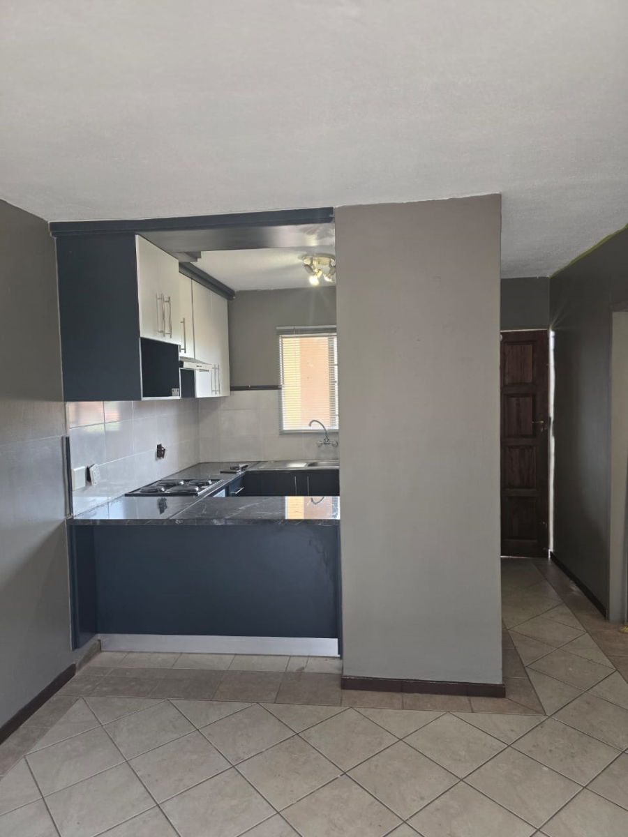 To Let 1 Bedroom Property for Rent in The Orchards Gauteng