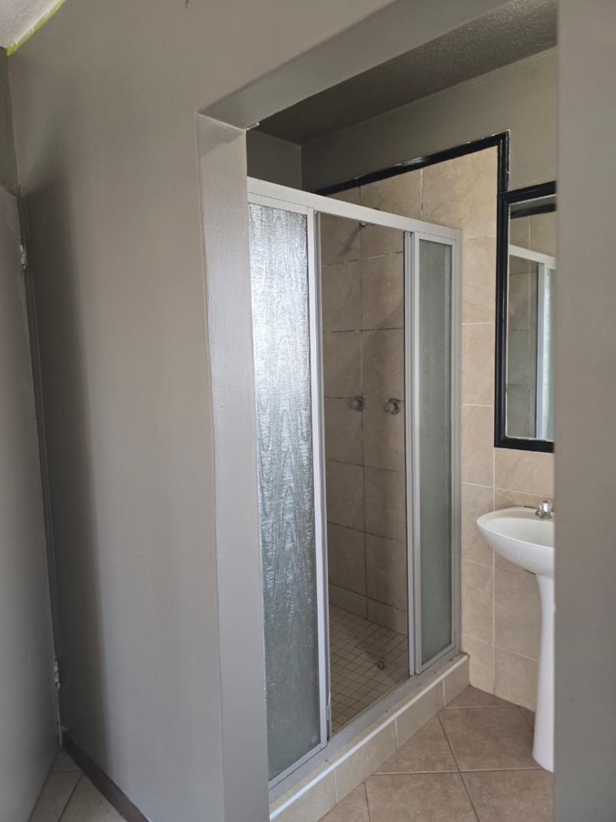 To Let 1 Bedroom Property for Rent in The Orchards Gauteng