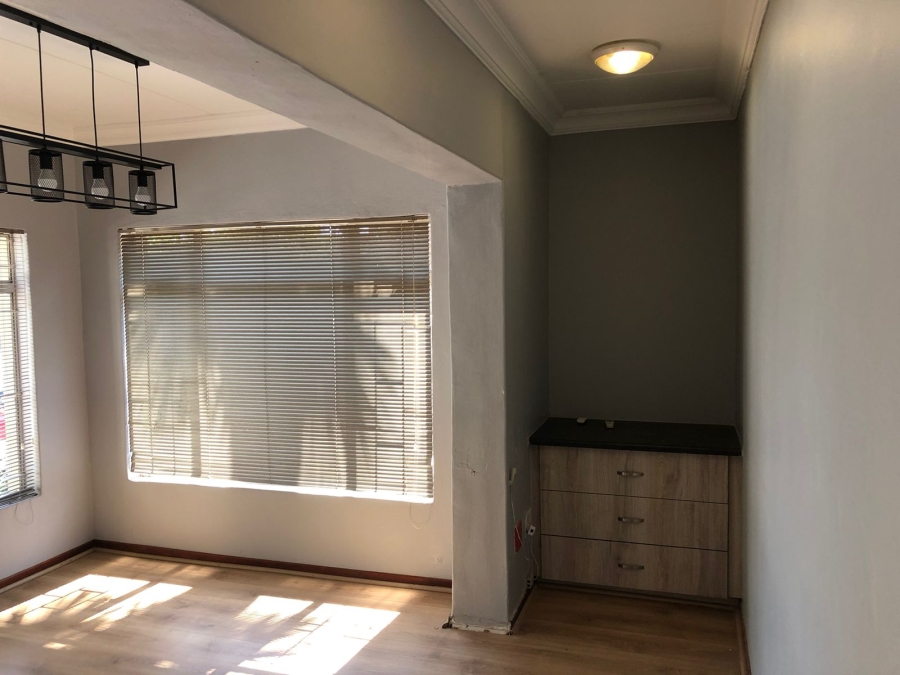 To Let Commercial Property for Rent in Wierda Park Gauteng