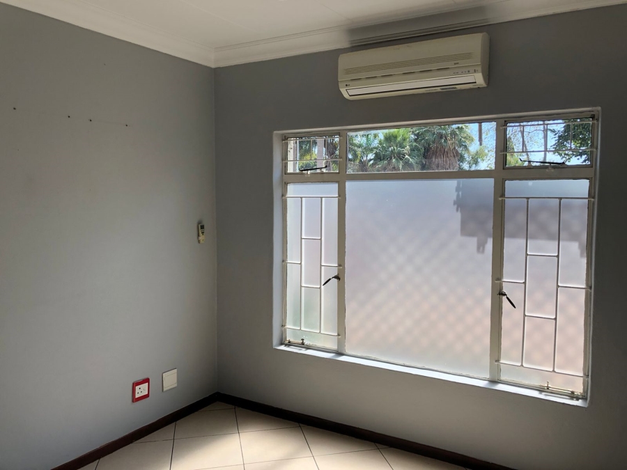 To Let Commercial Property for Rent in Wierda Park Gauteng