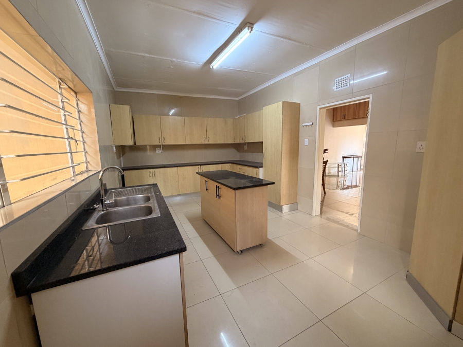 To Let 2 Bedroom Property for Rent in Laudium Gauteng