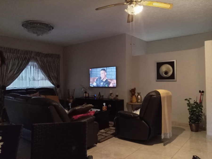 2 Bedroom Property for Sale in Vanderbijlpark CE 3 Gauteng