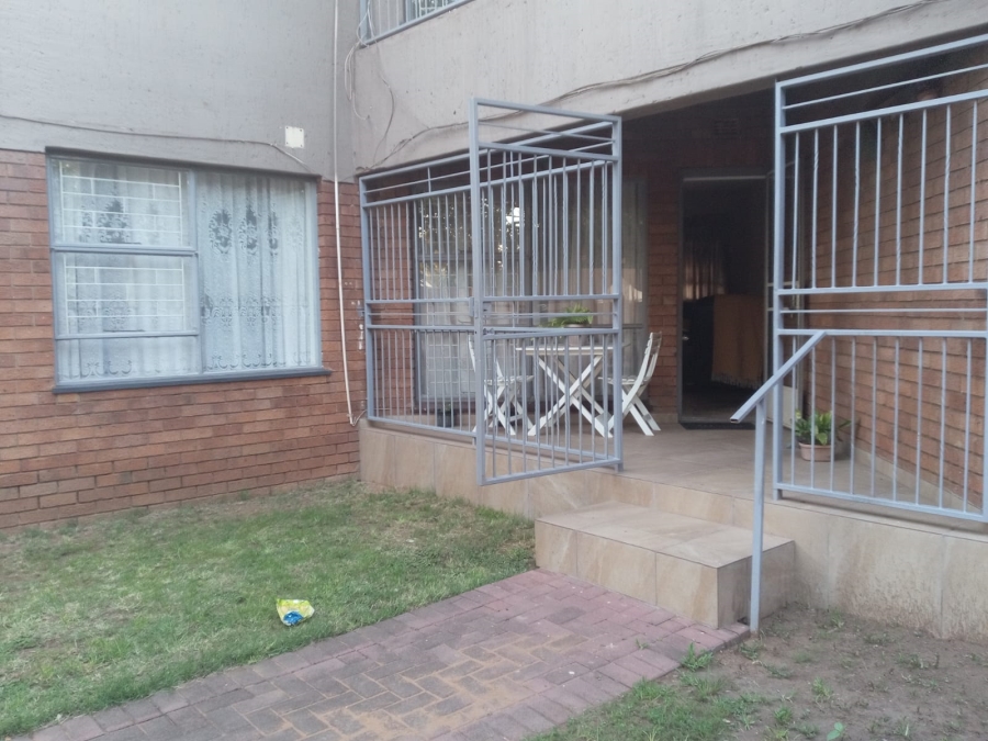 2 Bedroom Property for Sale in Vanderbijlpark CE 3 Gauteng