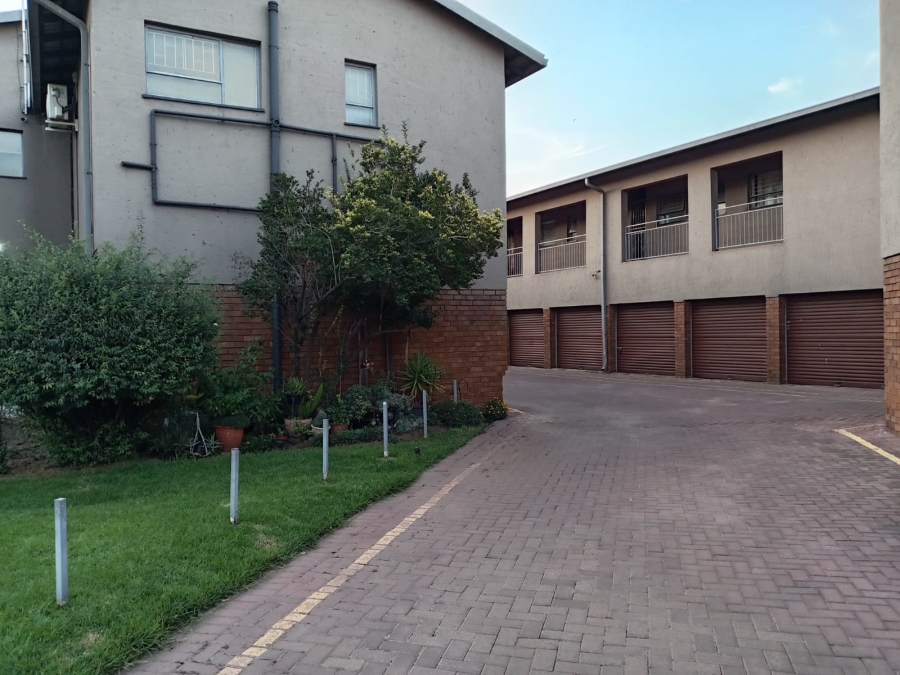 2 Bedroom Property for Sale in Vanderbijlpark CE 3 Gauteng