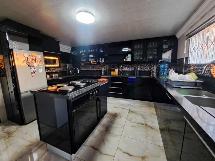 4 Bedroom Property for Sale in Arcon Park Gauteng