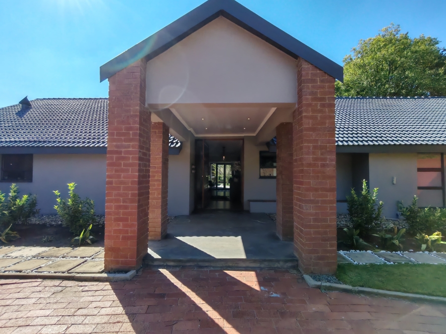 5 Bedroom Property for Sale in Three Rivers Proper Gauteng