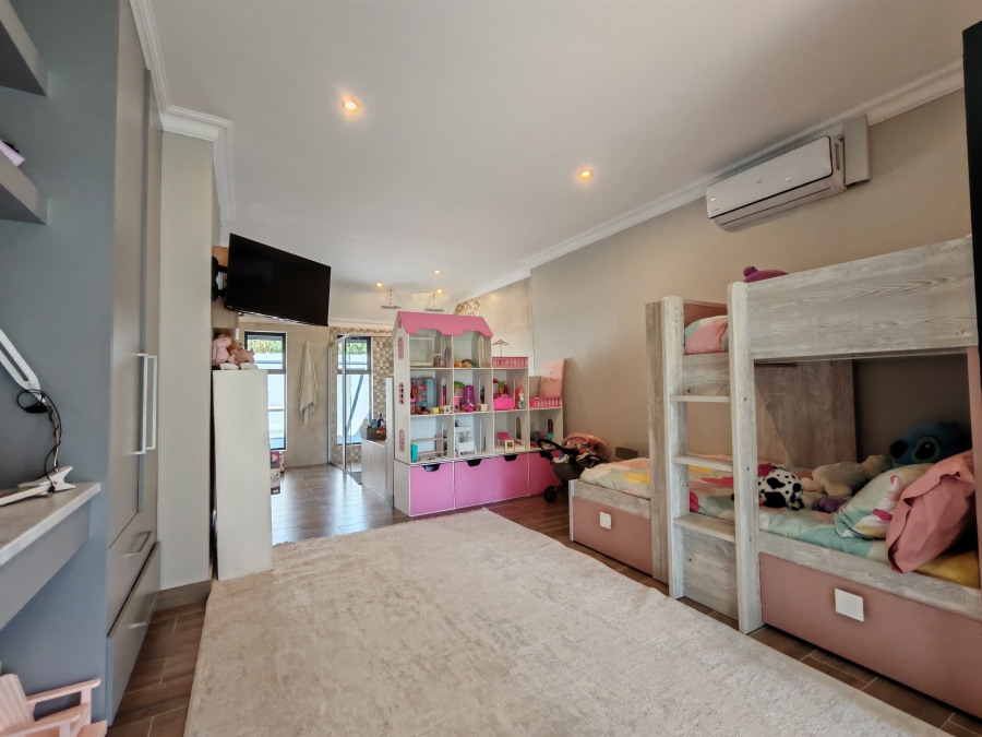 5 Bedroom Property for Sale in Three Rivers Proper Gauteng