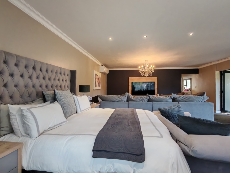 5 Bedroom Property for Sale in Three Rivers Proper Gauteng